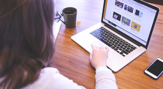 Student, woman, startup — Discover Flexible Opportunities: Nodo Part-Time Jobs Available!
