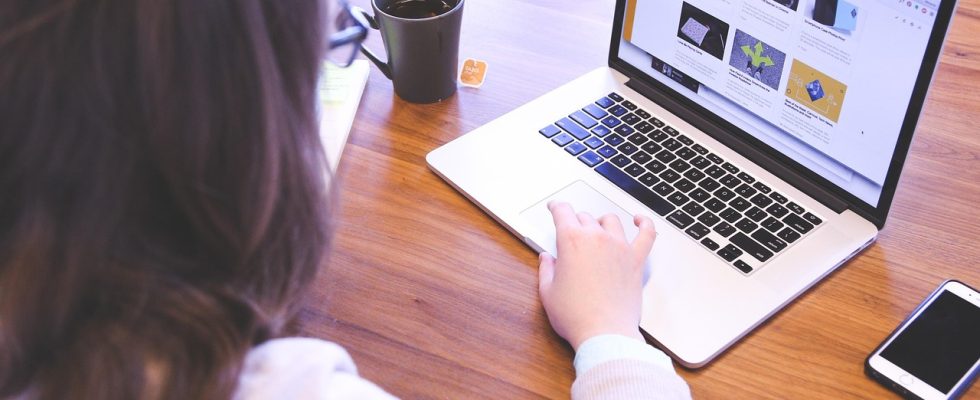 Student, woman, startup — Discover Flexible Opportunities: Nodo Part-Time Jobs Available!