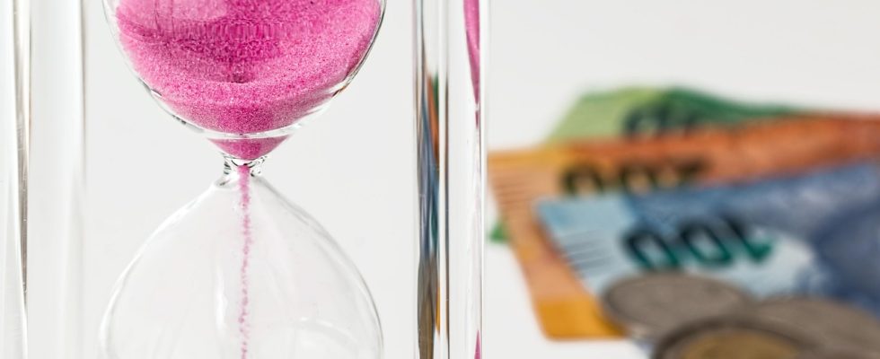 Hourglass, money, time — Private Investigator Melbourne: Peace of Mind Through Professional Insight