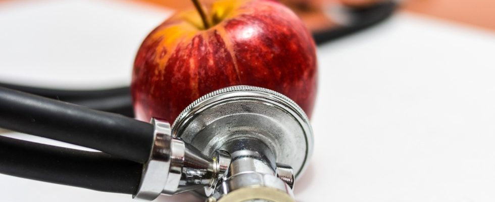 Apple, manzana, health — The Convenience of Online TRT for Managing Long-Term Hormonal Health